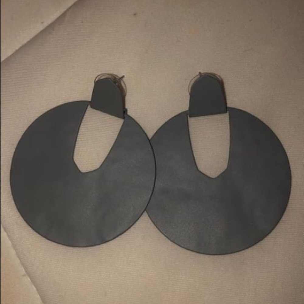 Kendra Scott Diane earrings